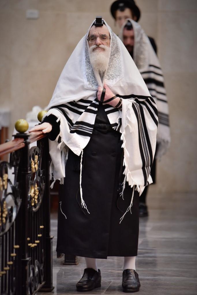 חנוכה בחצר הקודש ויז'ניץ • צפו בגלריה