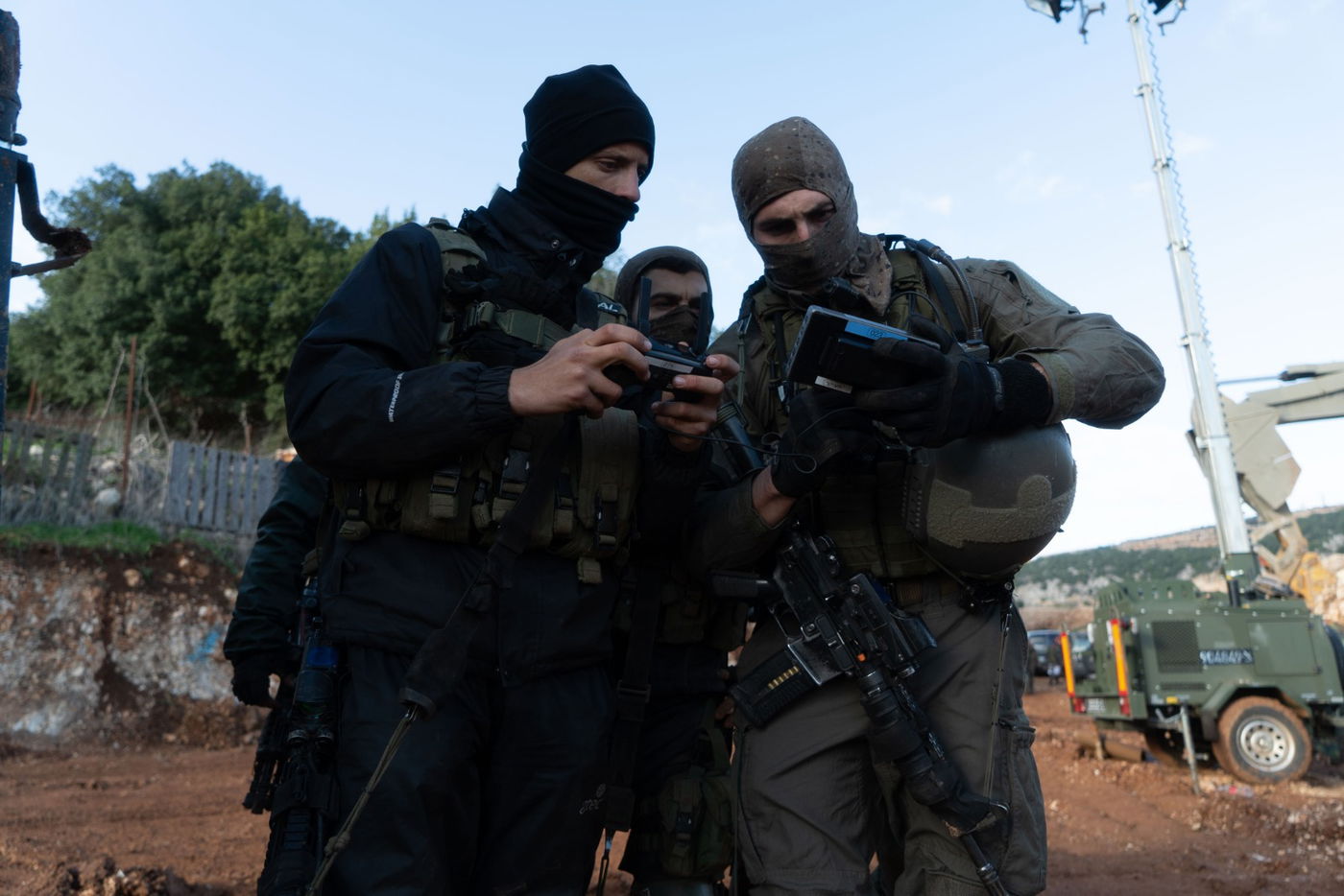 מאות חיילים, 3 מנהרות; צפו בתיעוד מהמבצע