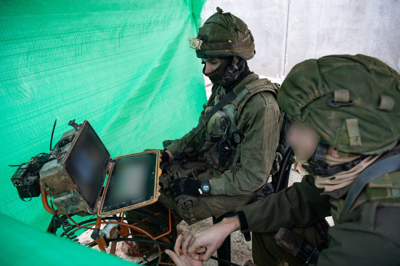 מאות חיילים, 3 מנהרות; צפו בתיעוד מהמבצע