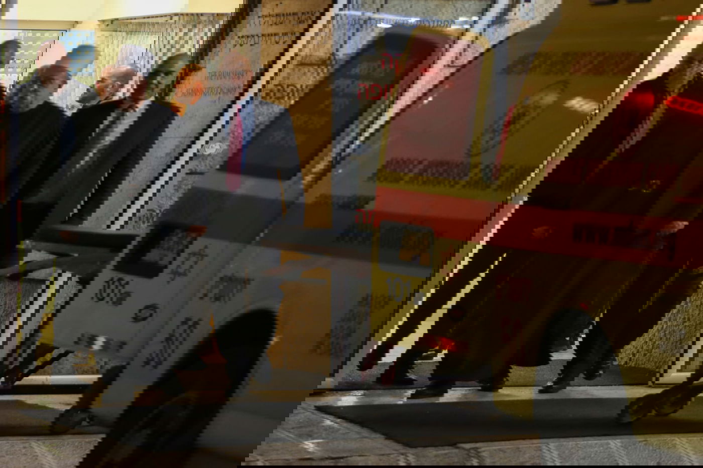 השייח טריף, חברו של קרא, ליווה אותו לבית החולים