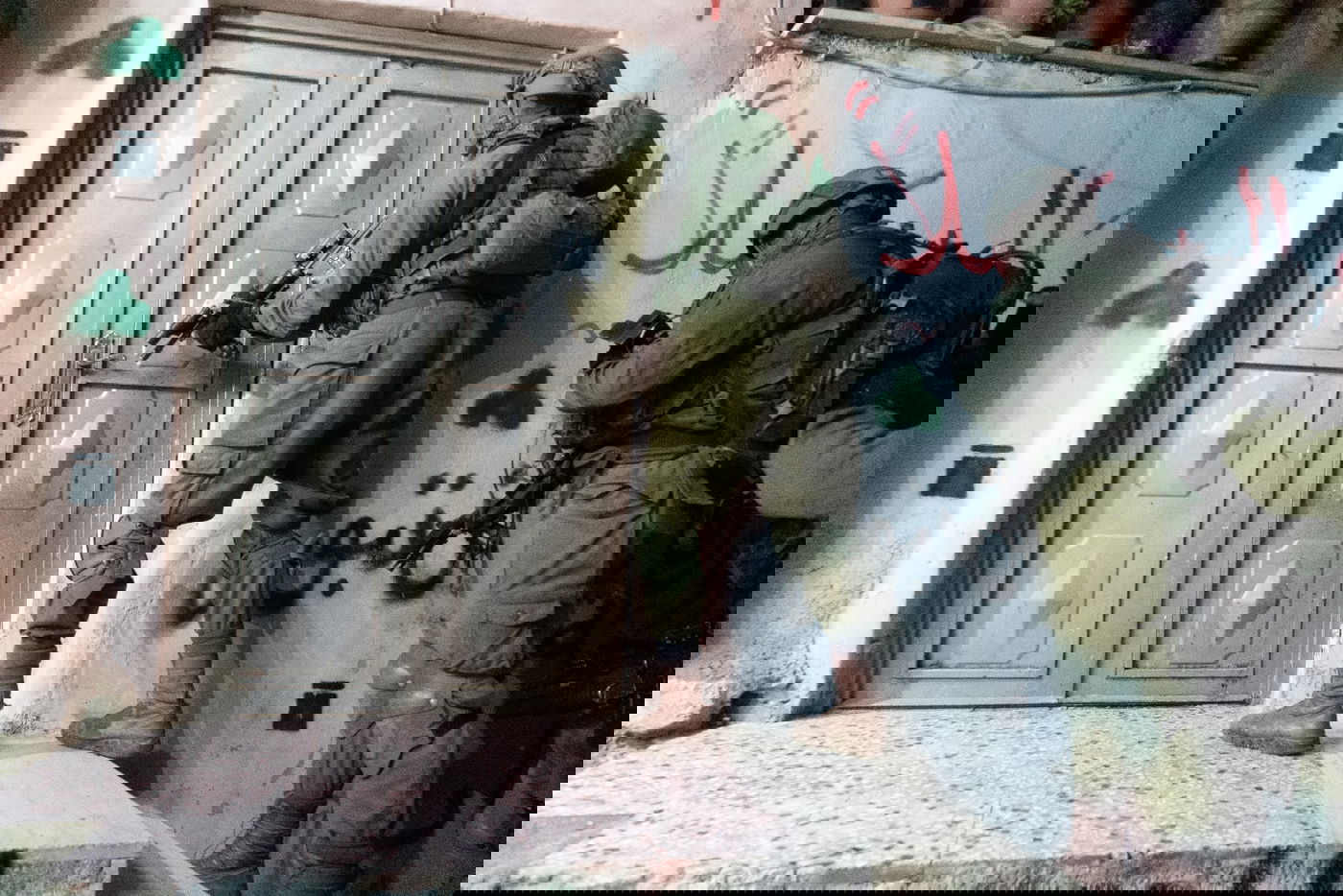 צפו: לוחמי דובדבן הרסו את בית המחבל שרצח את חברם