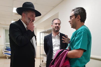 דרעי עם ד"ר אלעד מאור, רופא מומחה בכיר ביחידת בצנתורים