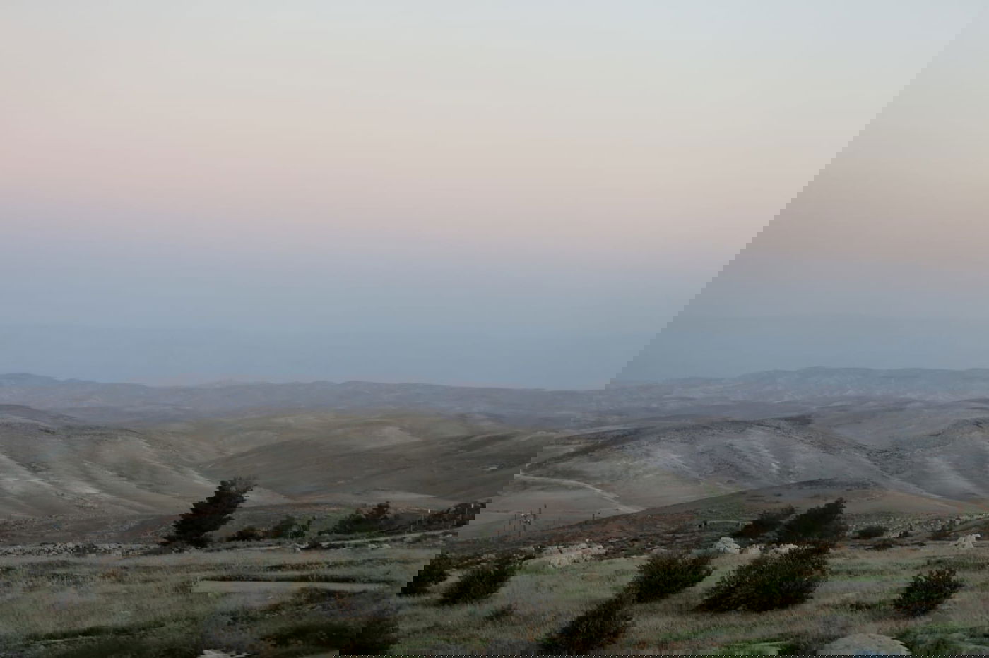 תיעוד מרהיב של הרי מדבר יהודה וים המלח