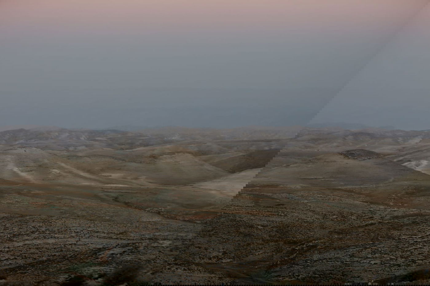 תיעוד מרהיב של הרי מדבר יהודה וים המלח