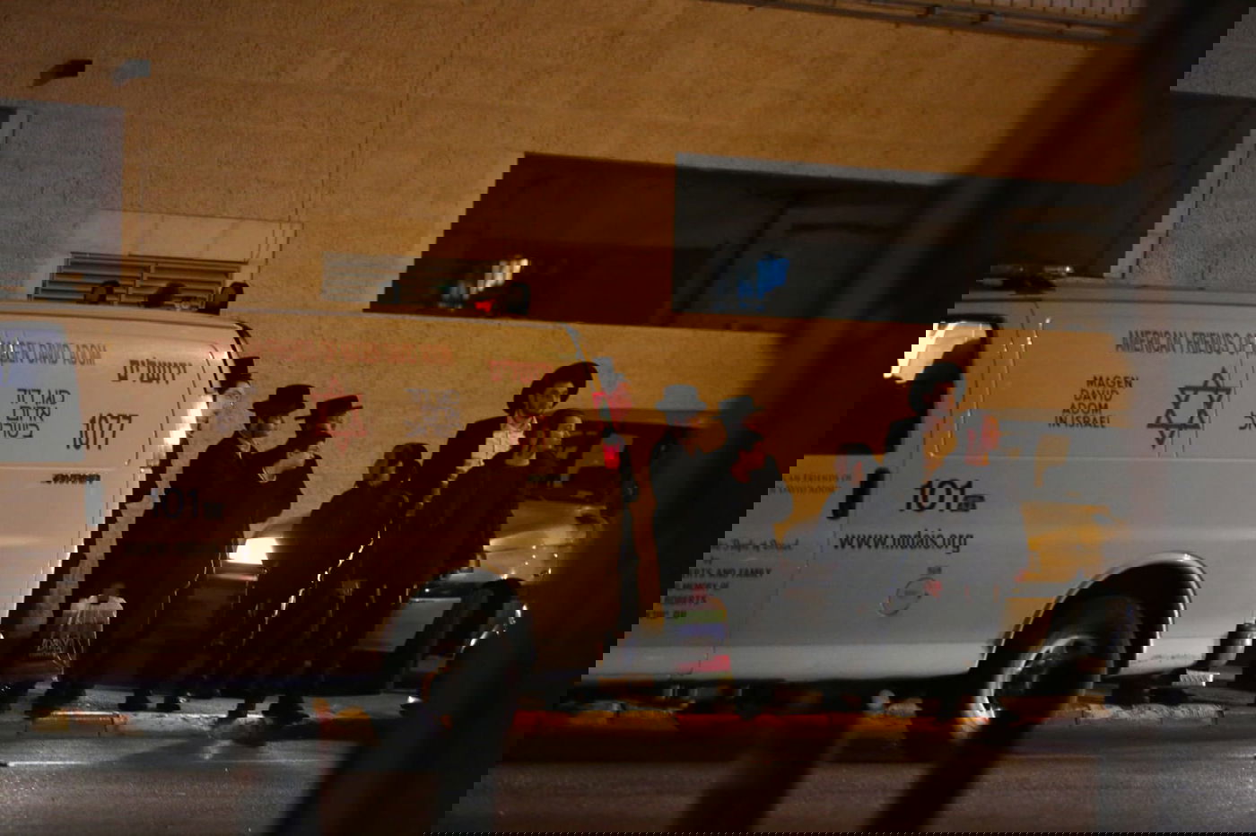 ירושלים: נער חרדי טבע בבריכה; מצבו קשה