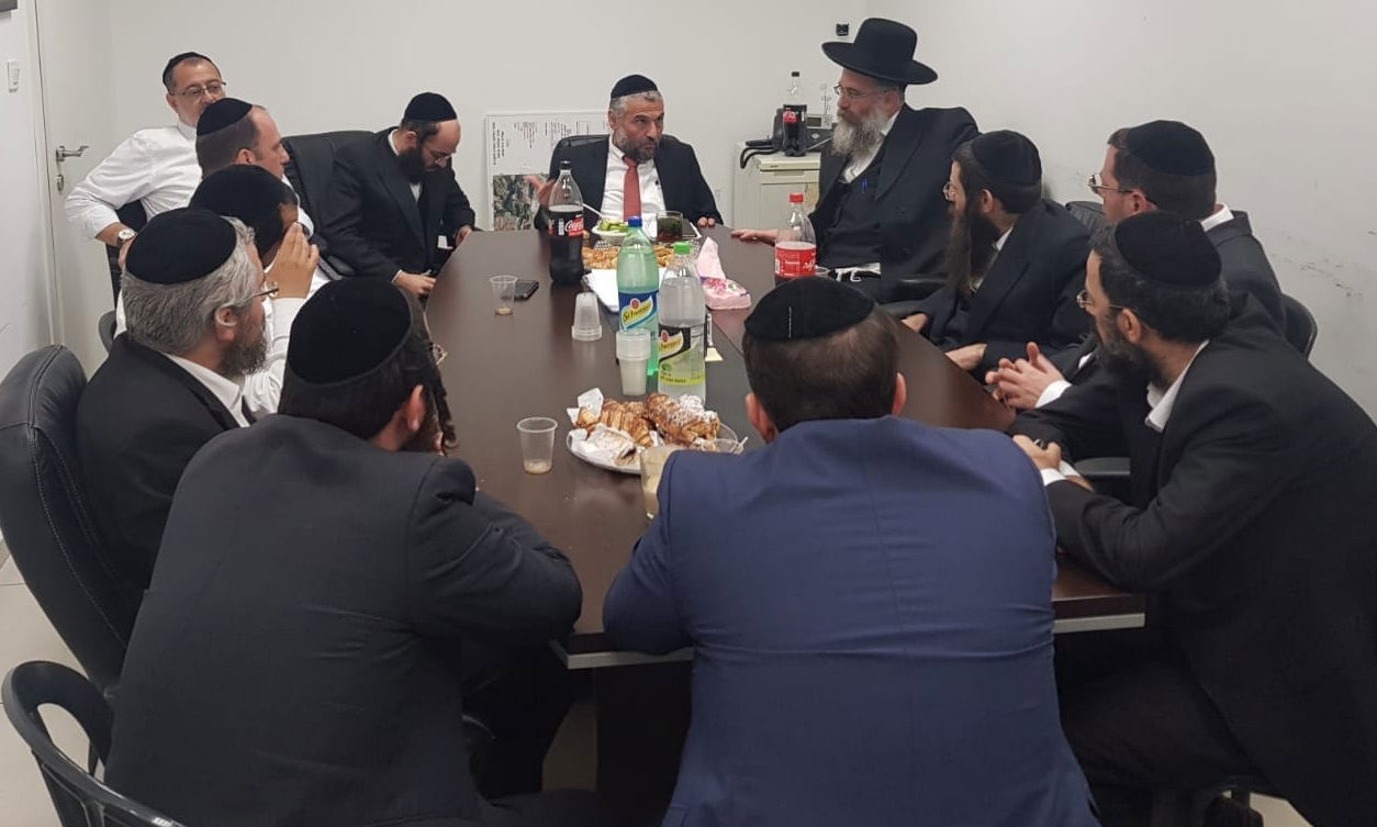 'דגל' ל'אגודה': "זו בגידה חמורה - שתירשם לדיראון עולם"