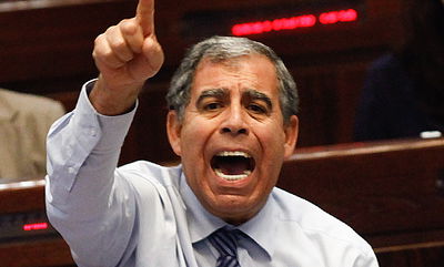 ח"כ מיקי לוי; לצד הליכוד, נגד עיריית בני ברק