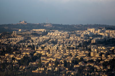 שכונת רמות ביום שישי