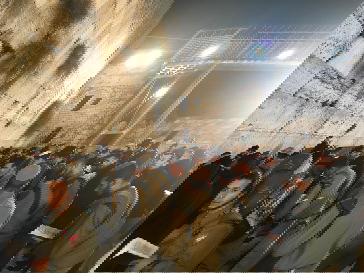 חיילי ה'נח"ל החרדי' התפללו לשלום חברם