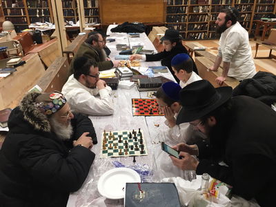 ליל הניטל בחב"ד. ארכיון