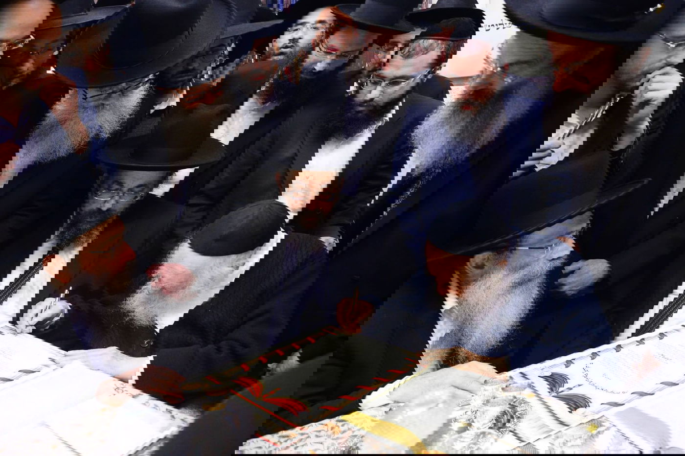 מרן שר התורה הכתיר את תלמידו לרב בבני ברק