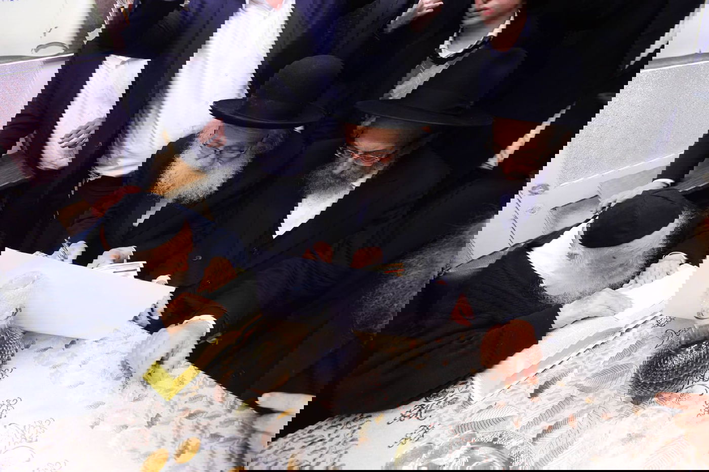 מרן שר התורה הכתיר את תלמידו לרב בבני ברק