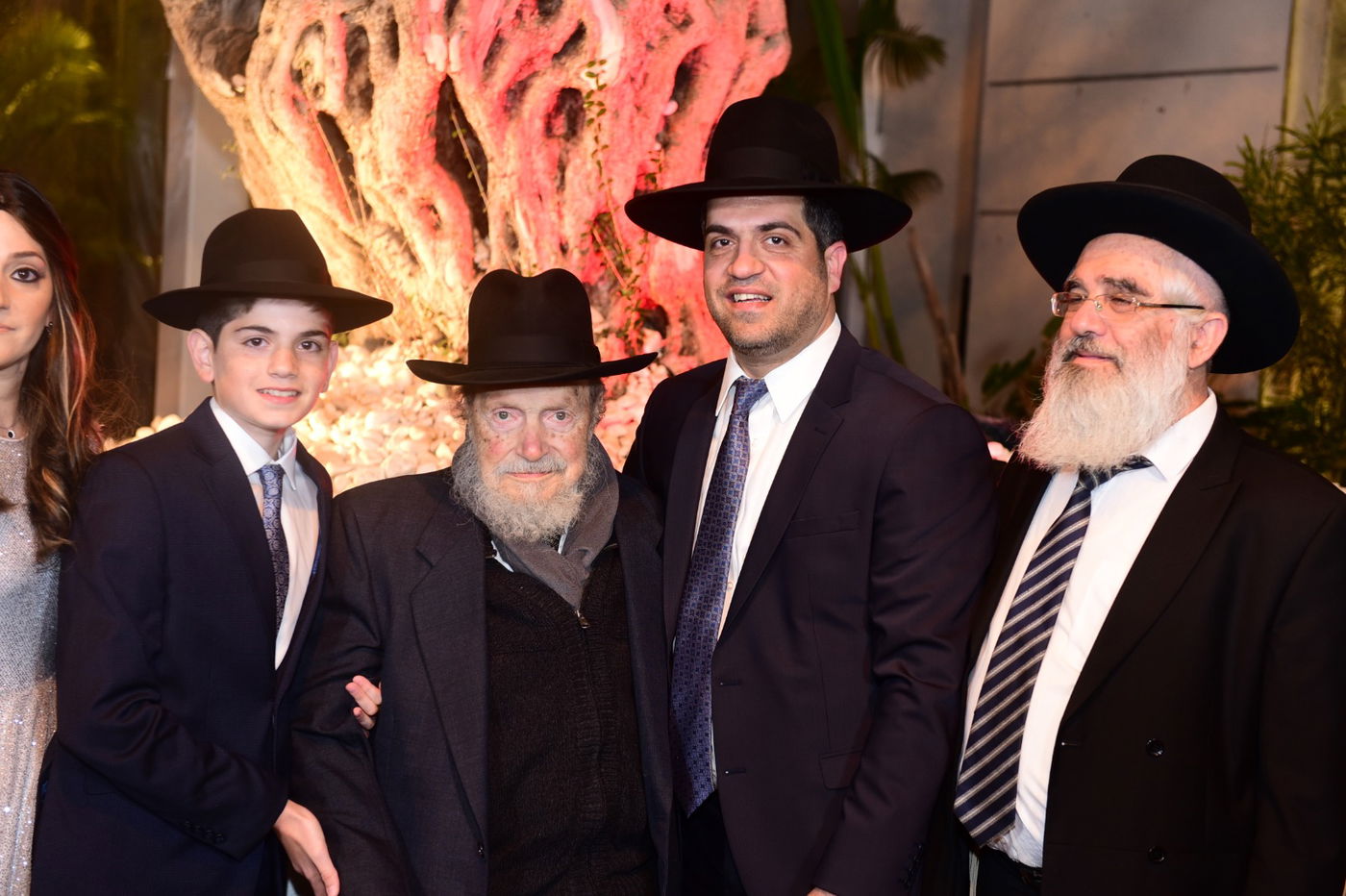 צפו בגלריה: שמחת בר-מצוה לבנו של הרב מיכאל פנחסי