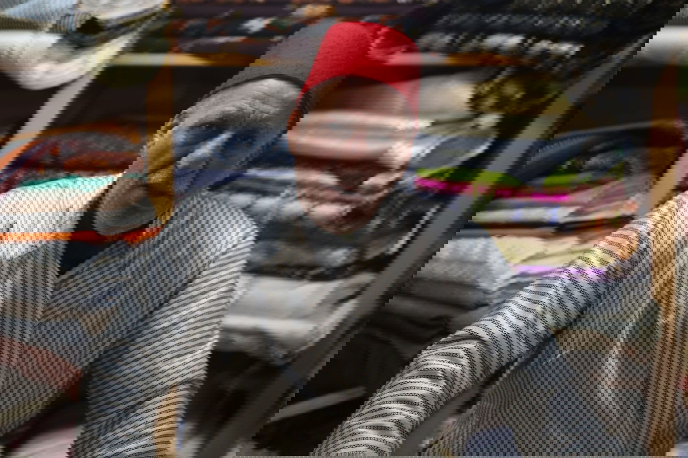 מוכר הגלימות למרן והבדים לנשות השאלים