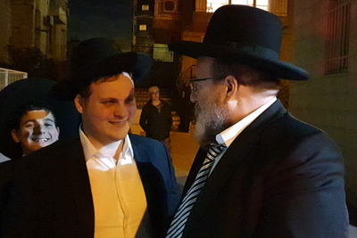 יצחק אריה עם הגר"י ארנברג