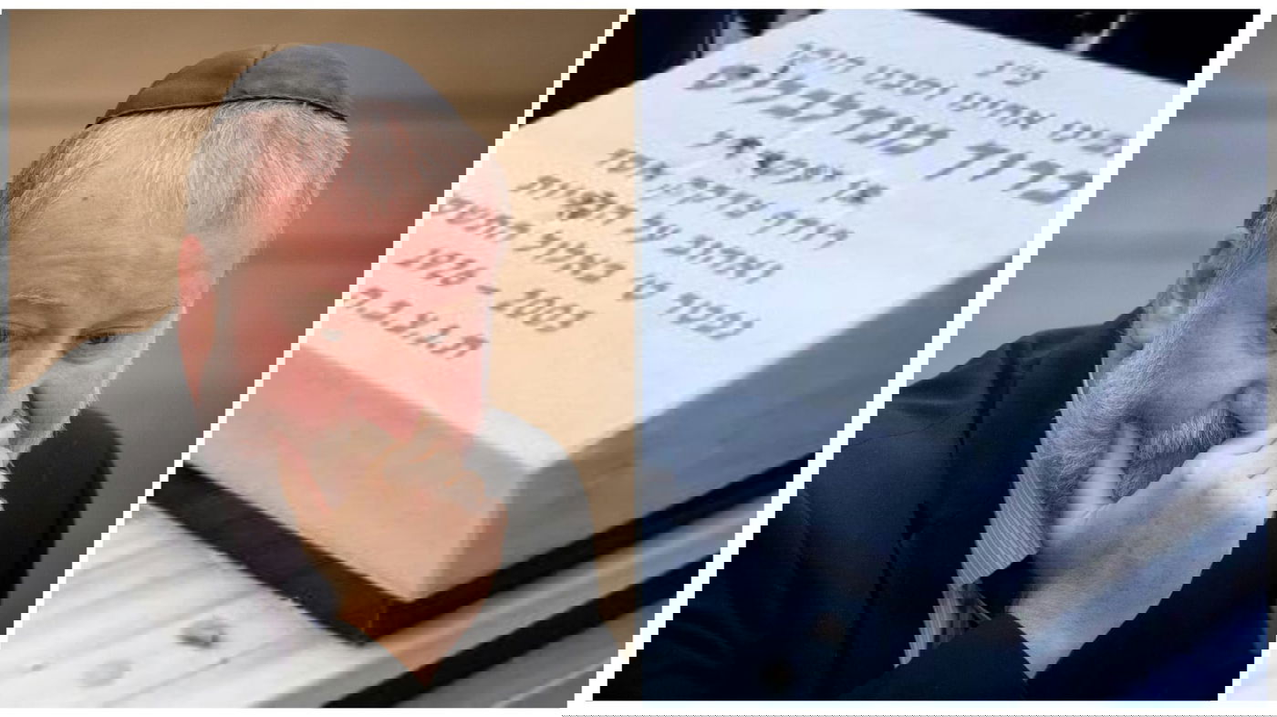 המצבה שהושחתה ומנדלבליט