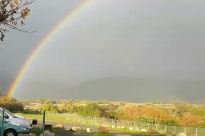 מרהיב: הקשת הגיחה מעל נחל הבניאס • צפו