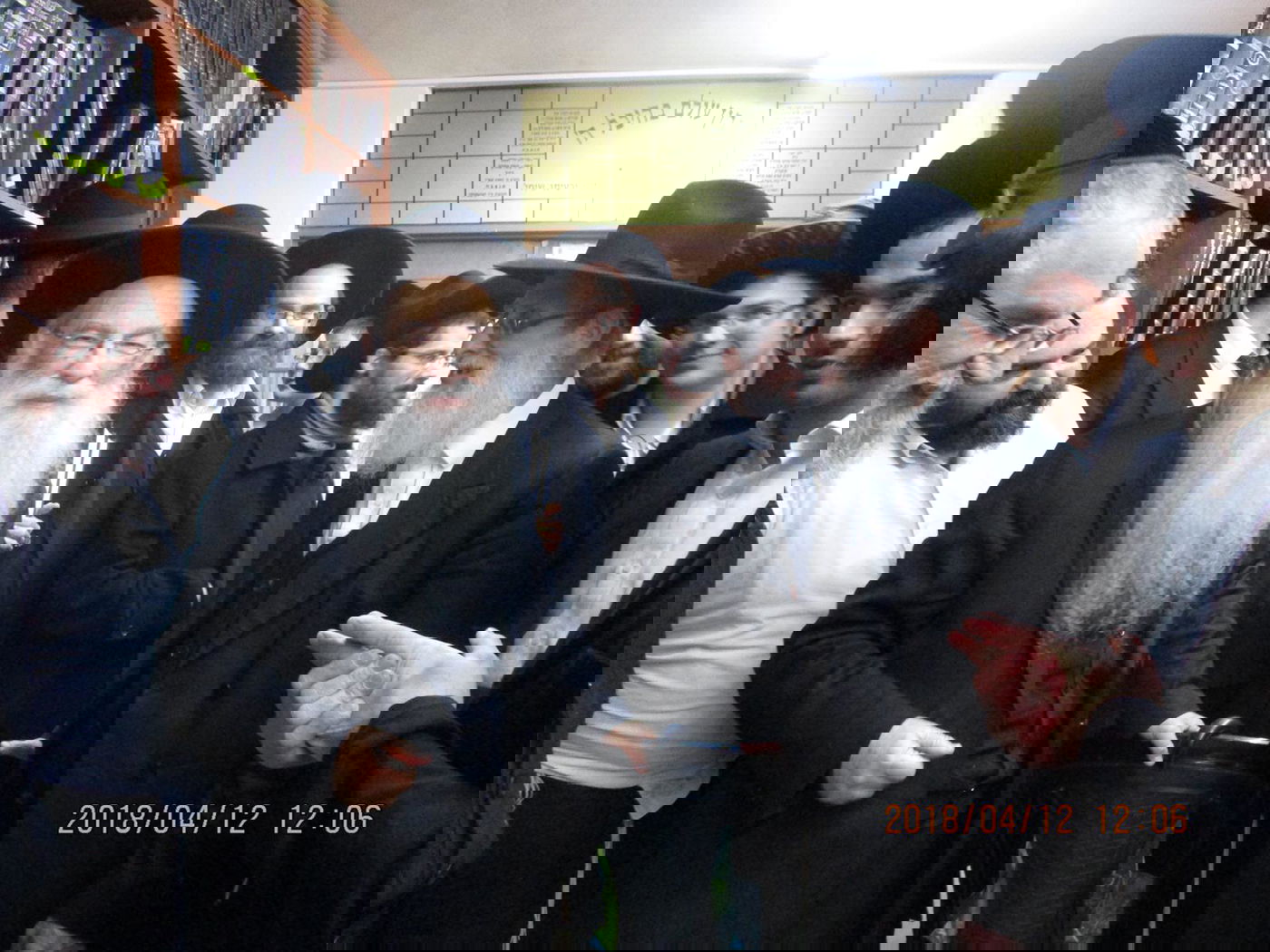 אנשי 'הפלג' במודיעין עילית התפללו על קבר אביו של רב העיר