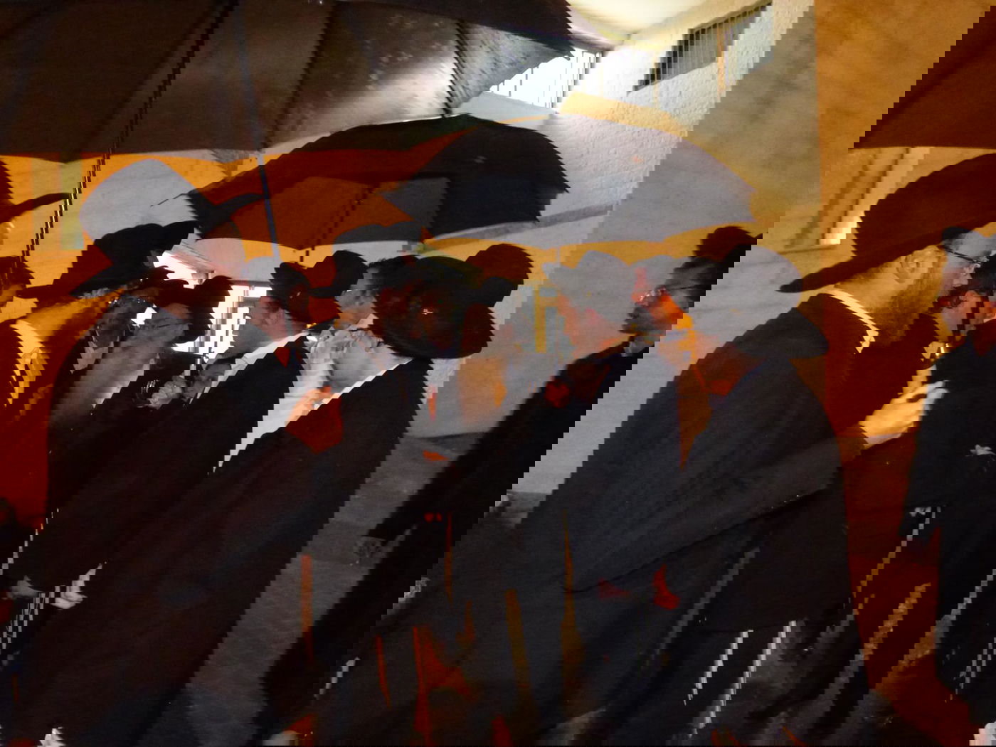 אנשי 'הפלג' במודיעין עילית התפללו על קבר אביו של רב העיר