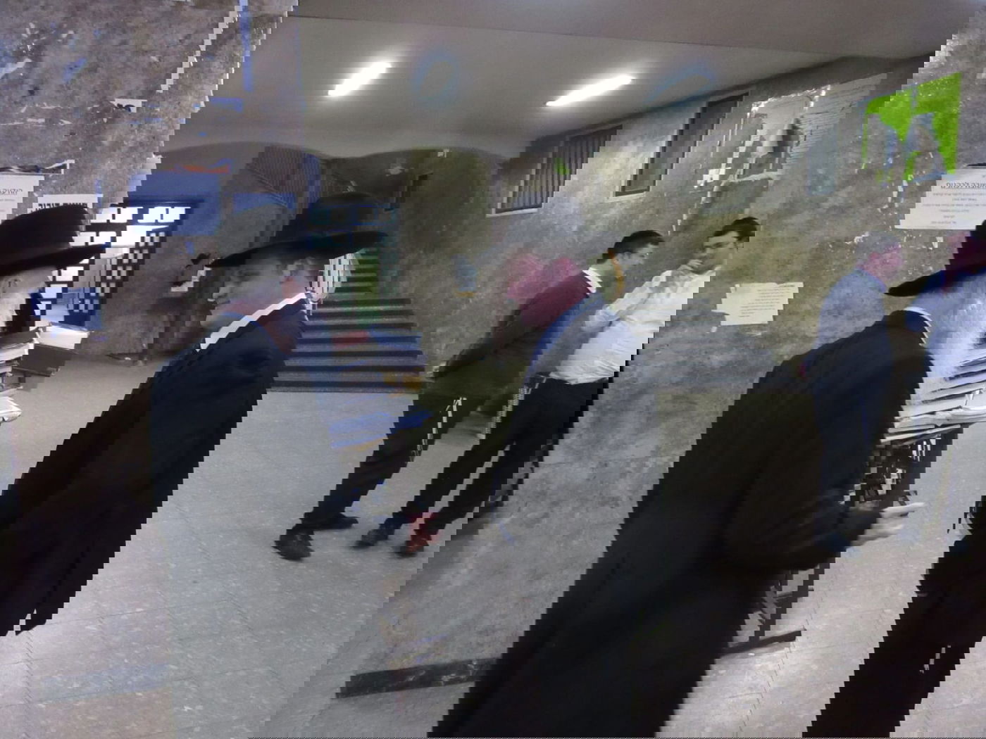 תיעוד בלעדי: האסיר יצחק אריה איחד את פוניבז' 