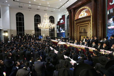 החגיגה הכפולה בישיבת 'קול אליהו' • תיעוד