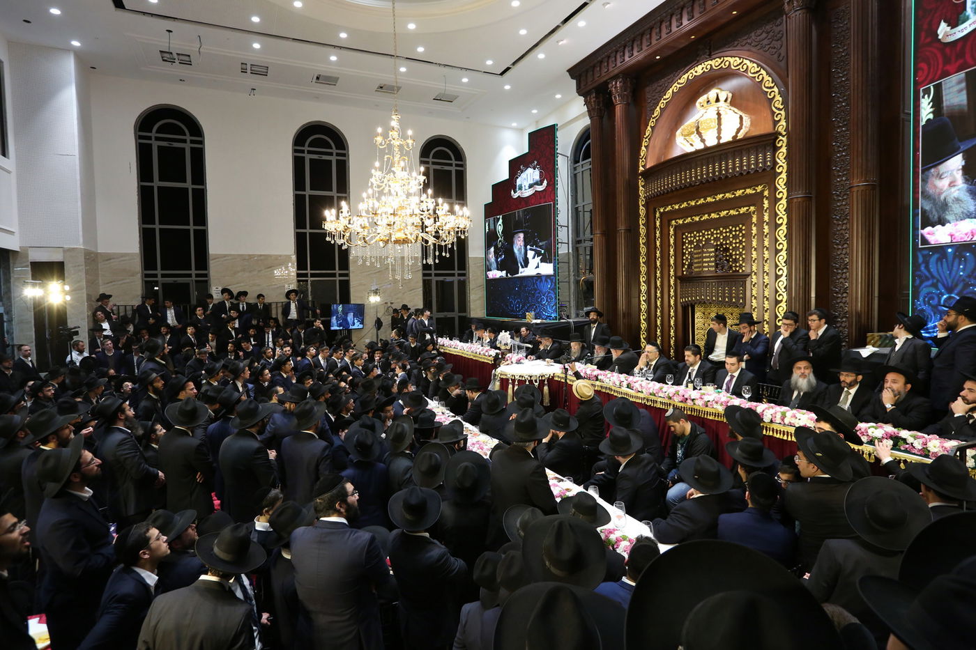 החגיגה הכפולה בישיבת 'קול אליהו' • תיעוד