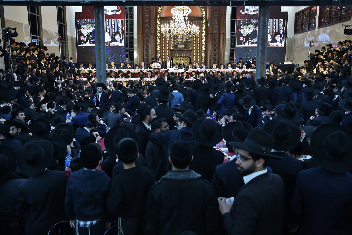 החגיגה הכפולה בישיבת 'קול אליהו' • תיעוד