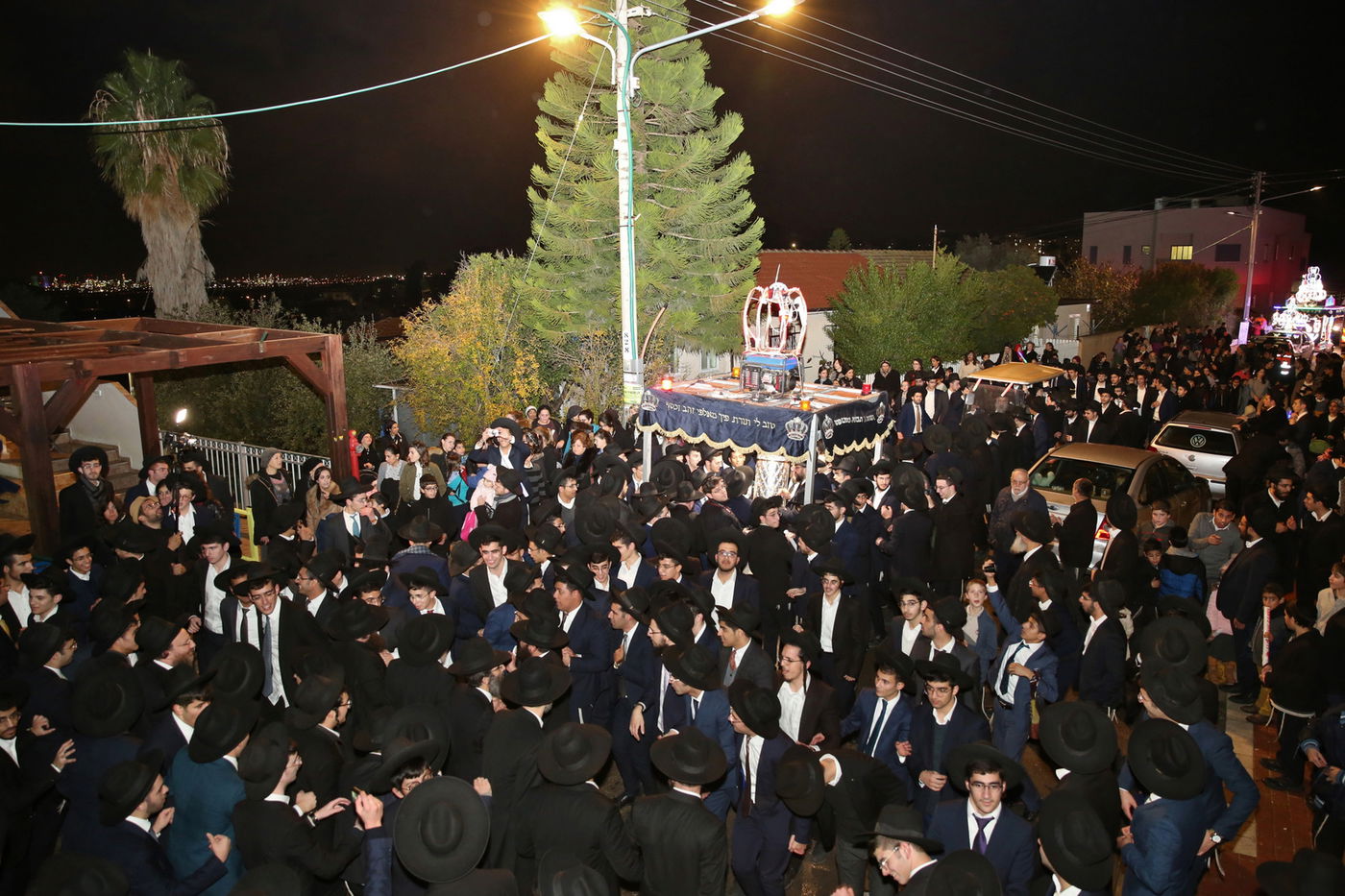 החגיגה הכפולה בישיבת 'קול אליהו' • תיעוד