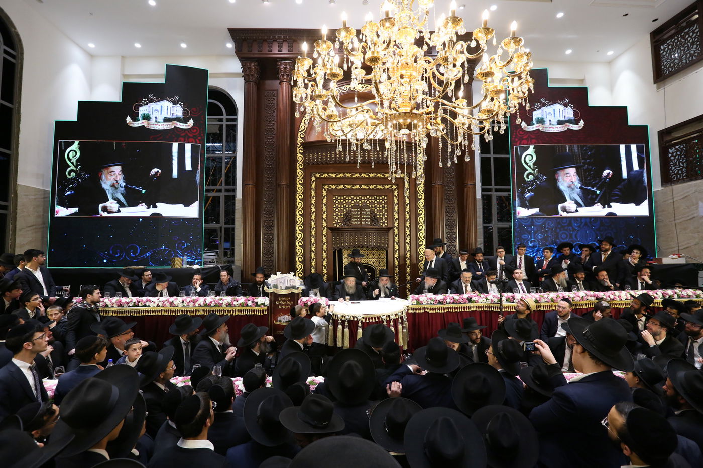 החגיגה הכפולה בישיבת 'קול אליהו' • תיעוד