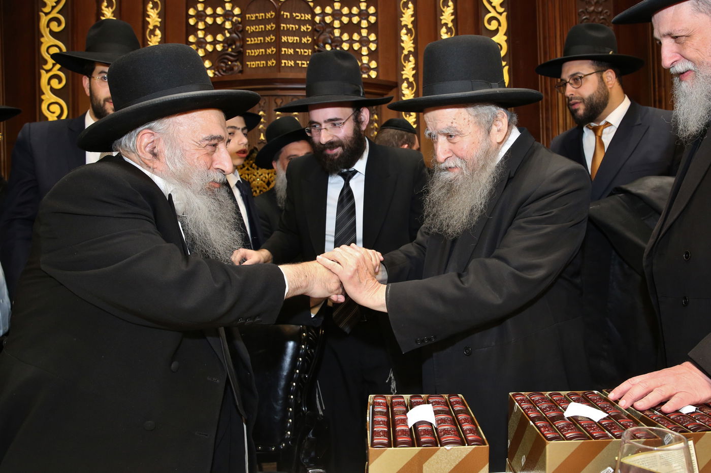 החגיגה הכפולה בישיבת 'קול אליהו' • תיעוד