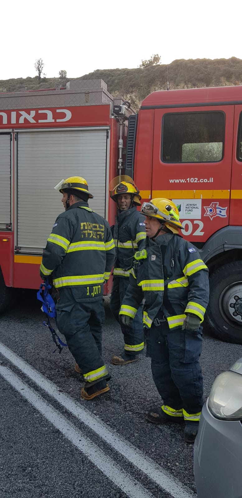 נהגת צנחה עם רכבה מגובה 30 מטר וחולצה