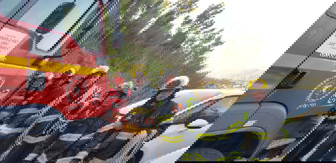 נהגת צנחה עם רכבה מגובה 30 מטר וחולצה