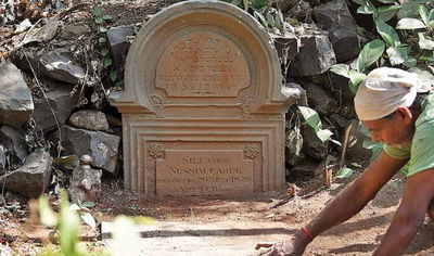 המצבה שהתגלתה