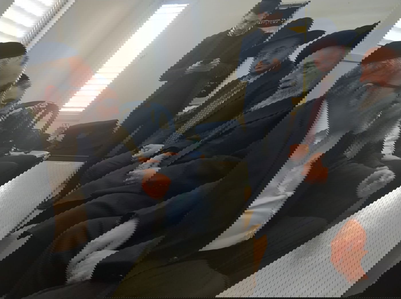 רבנים ואישי ציבור: ניחום האבלים אצל ח"כ יעקב אשר • צפו