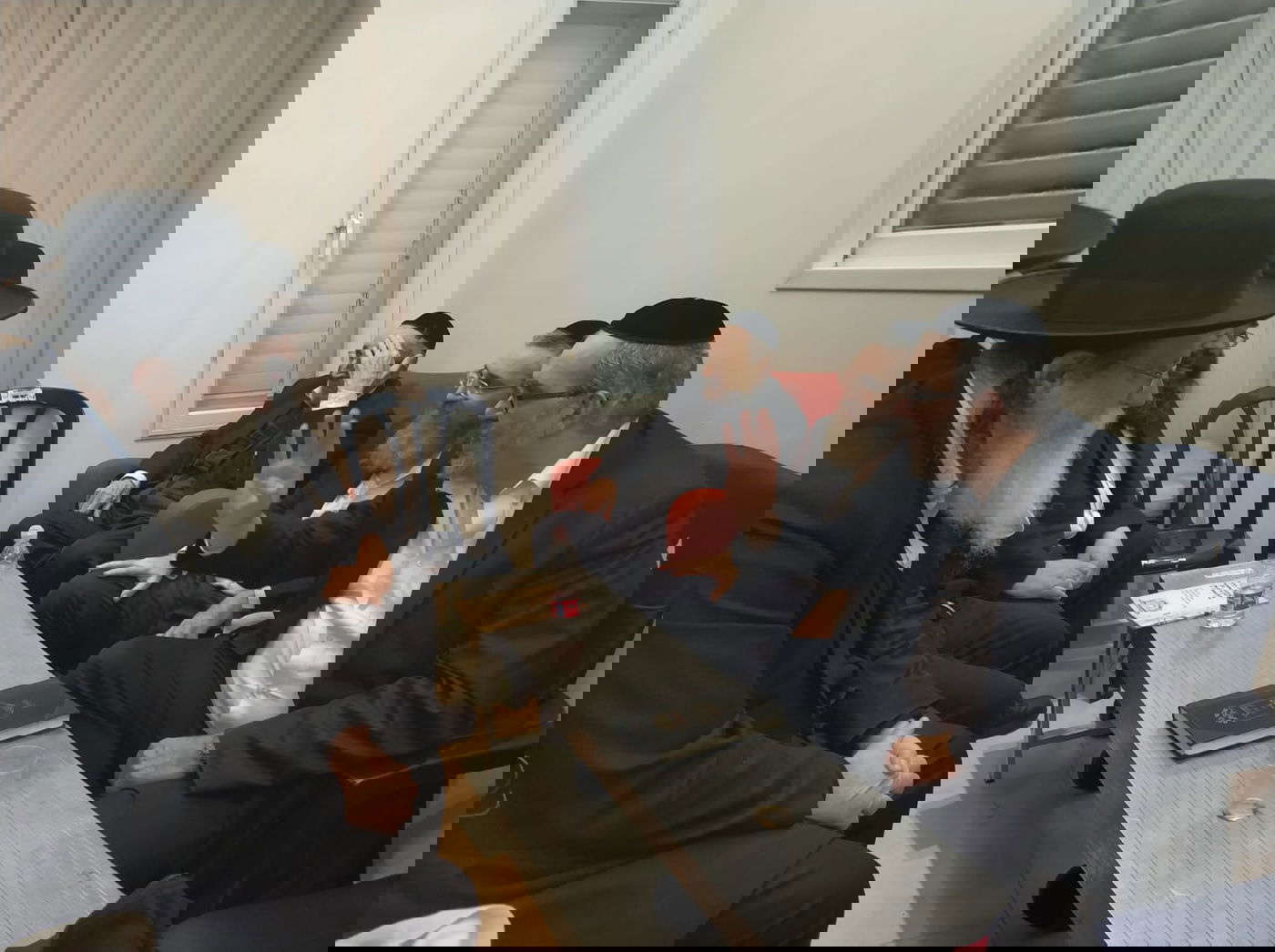 רבנים ואישי ציבור: ניחום האבלים אצל ח"כ יעקב אשר • צפו