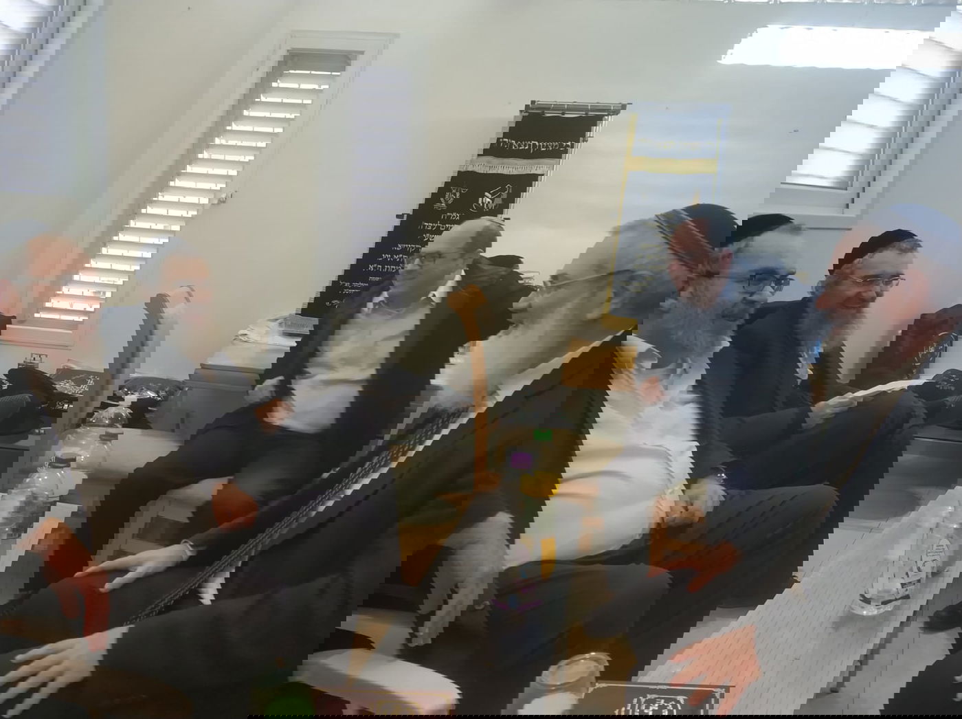 רבנים ואישי ציבור: ניחום האבלים אצל ח"כ יעקב אשר • צפו