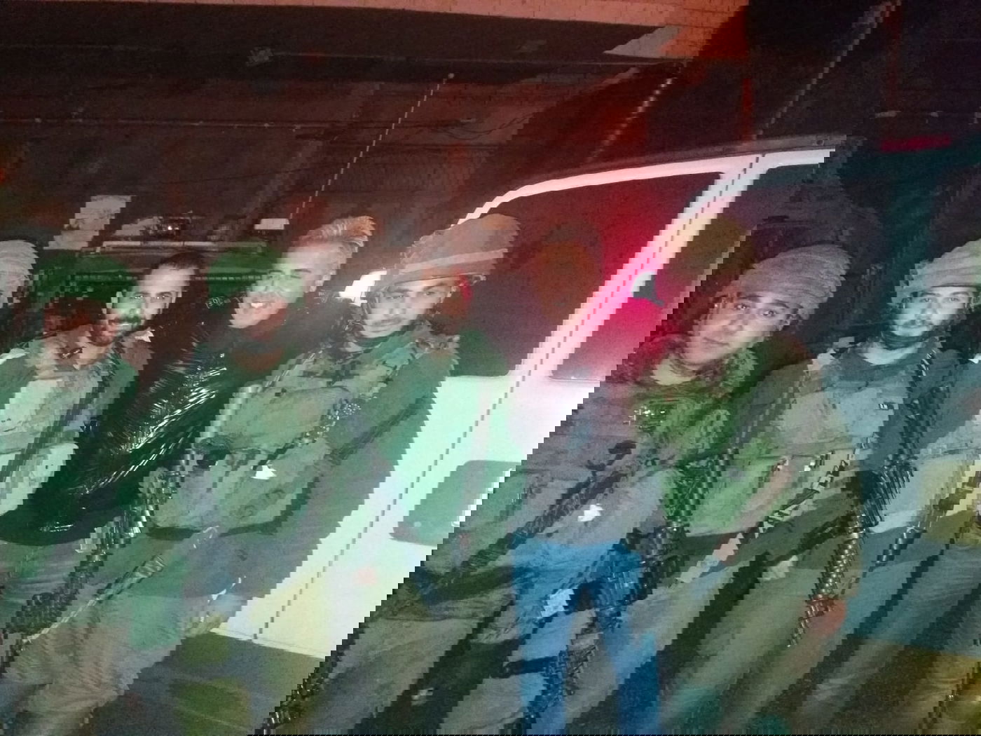 קובי פרץ שר "ואפילו בהסתרה" בקבר יוסף