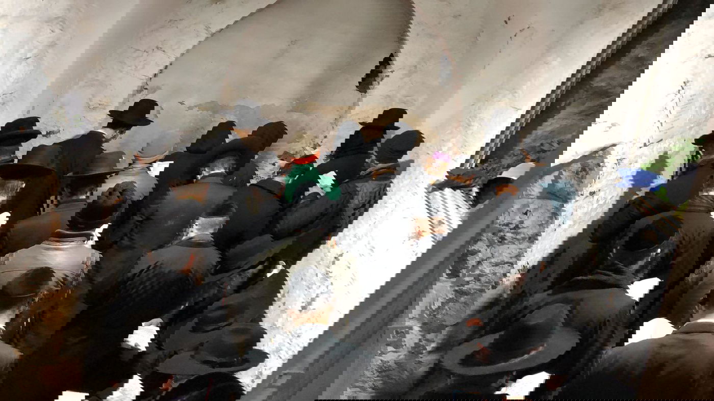 בקבר יוסף בשכם: הגר"מ גרוס וקובי פרץ