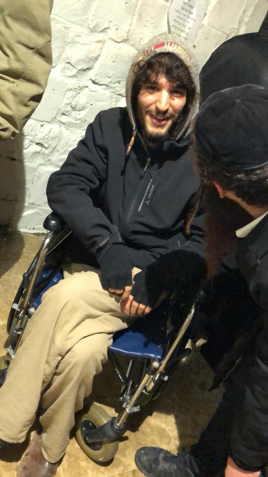 בקבר יוסף בשכם: הגר"מ גרוס וקובי פרץ