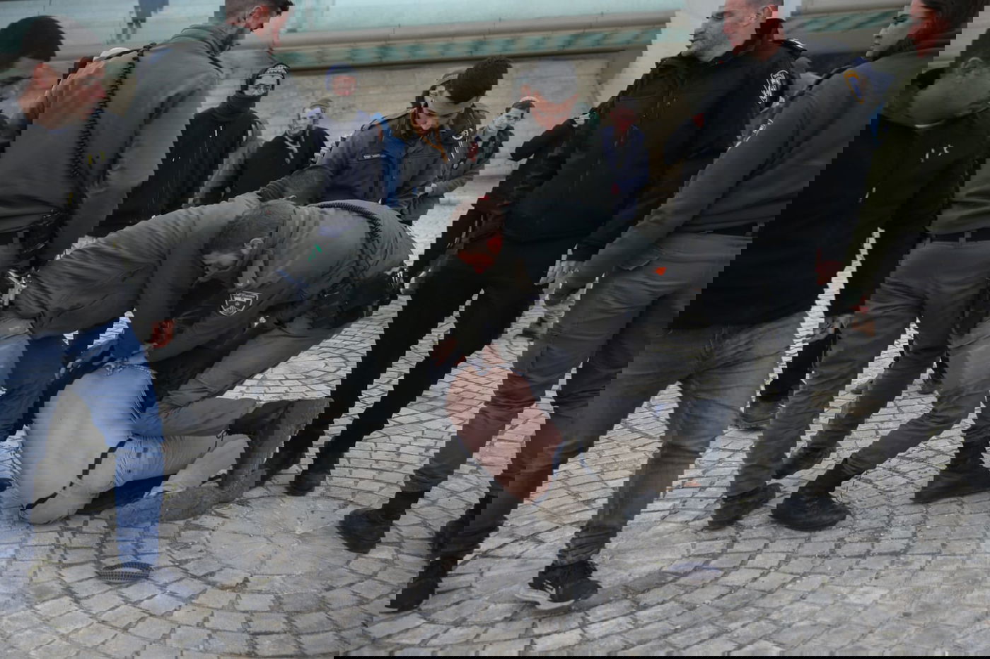 תיעוד: פעילי ימין הפגינו נגד מעצר החשודים