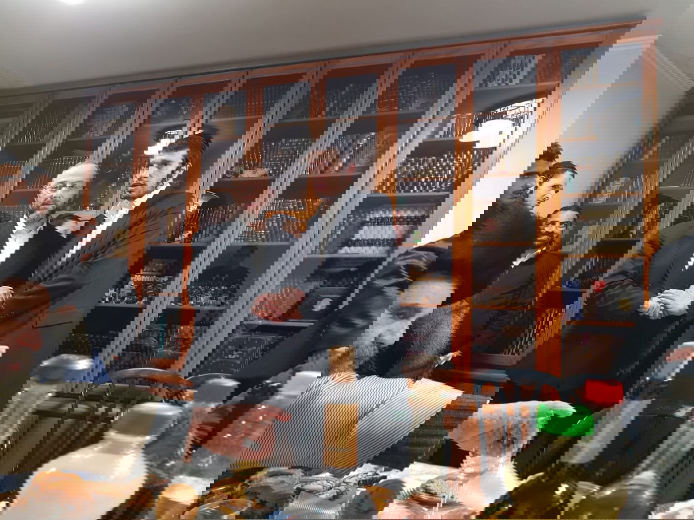 שמחה בברסלב: העסקן בני מחלב התארס