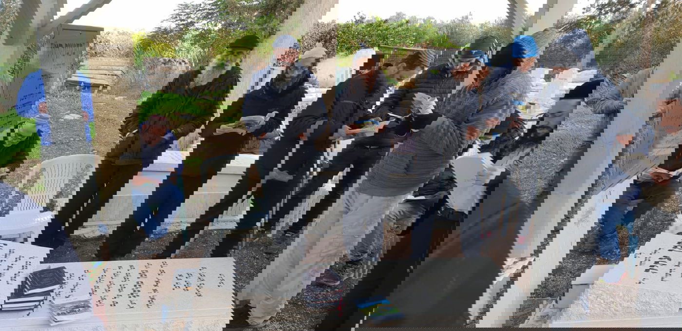 בני המשפחה עלו לקבר הילד שנרצח במגדל