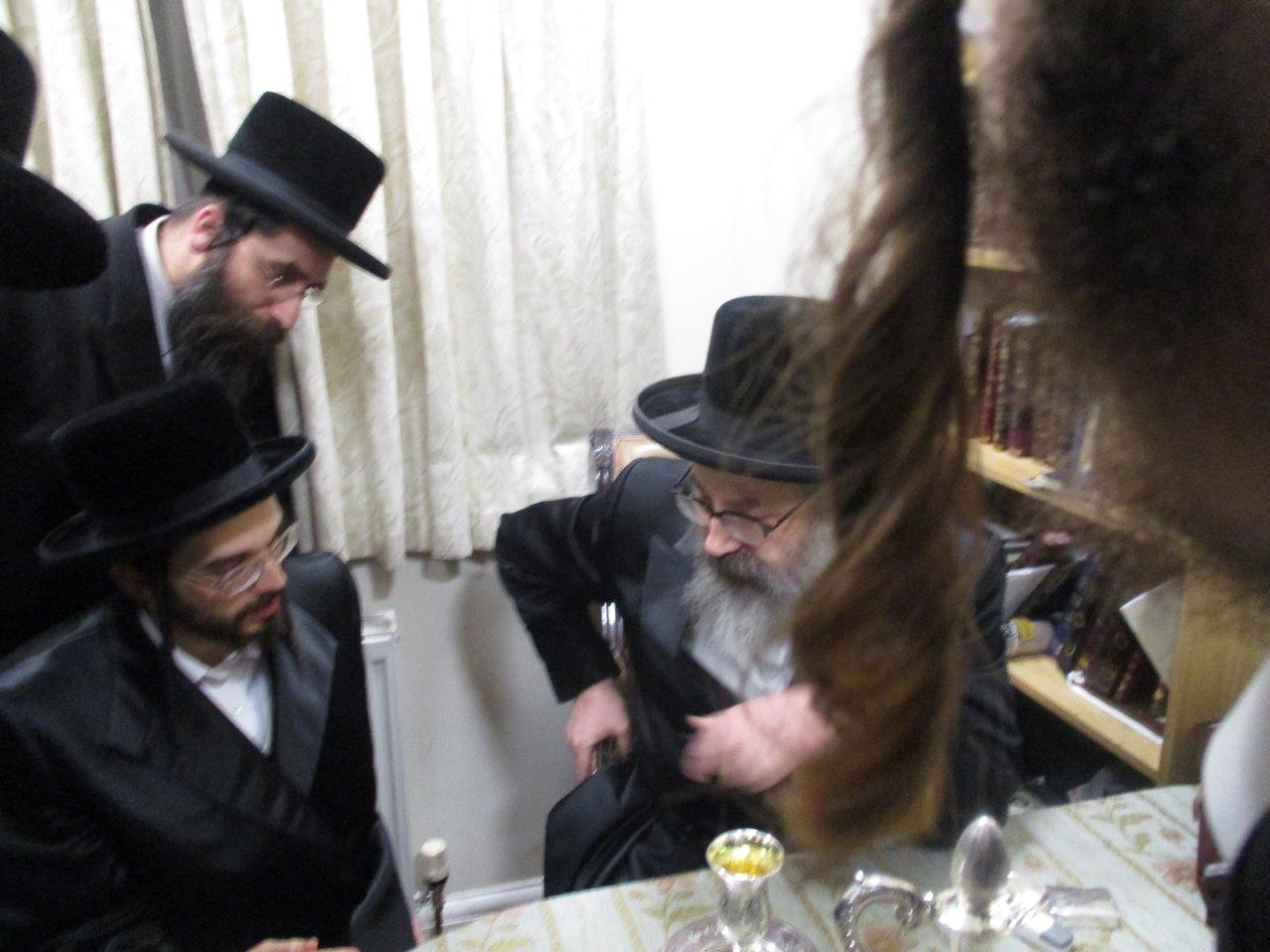 תיעוד: הביקור הרשמי של נכד הרבי מבעלזא בלונדון