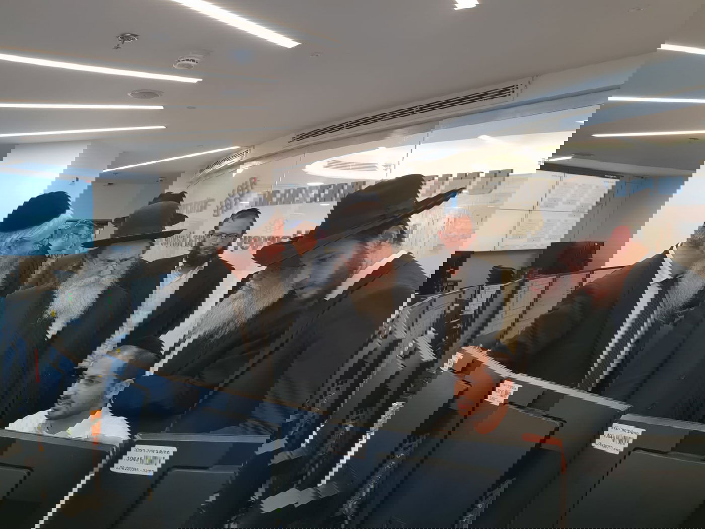 חברי ועדת הרבנים ביקרו ודנו בשאלות הלכתיות שעלו על הפרק