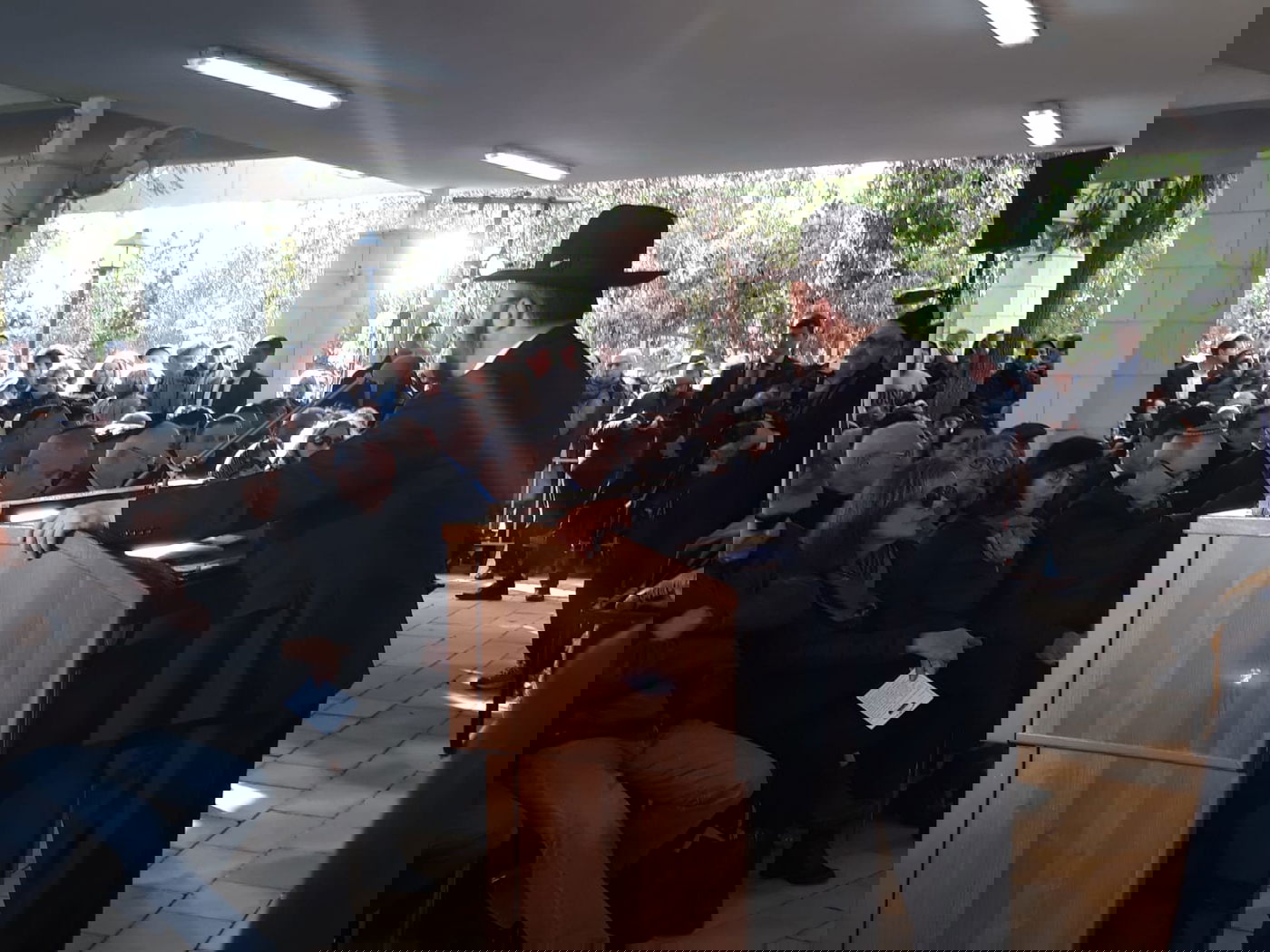 לווית משה ארנס בנוכחות אח"מים נוהלה בידי רבה של סביון