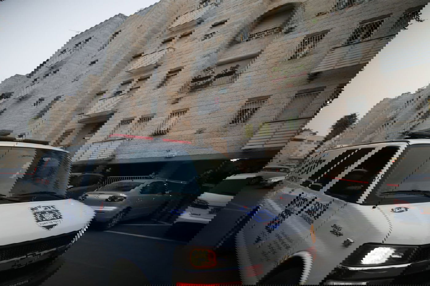 נרצחו באכזריות: בני זוג חרדים נמצאו ללא רוח חיים בביתם