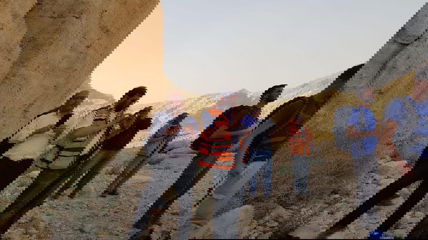 תלמידת סמינר נפלה בטיול מגובה 8 מטרים - וחולצה