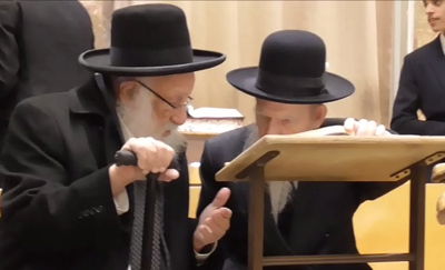 מרנן ורבנן ראשי ישיבת פוניבז' בשיחת רעים