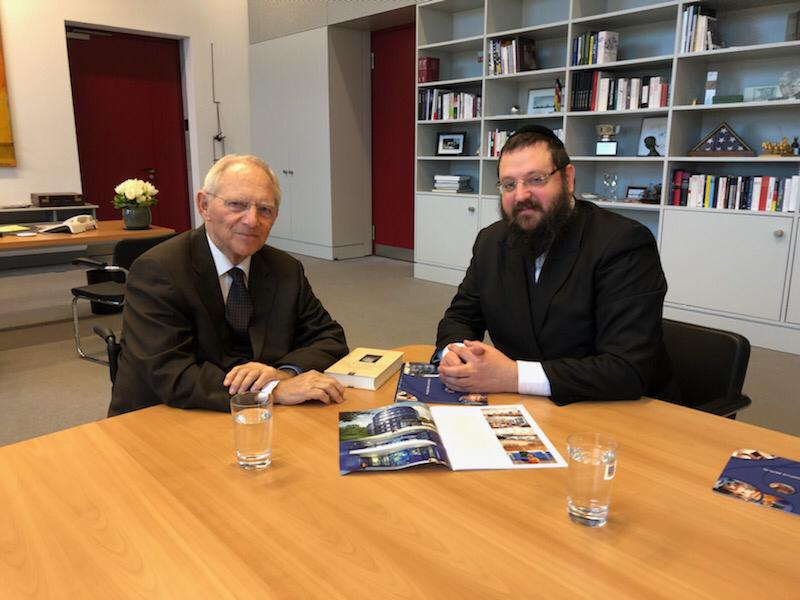 שויבלה והרב טייכטל