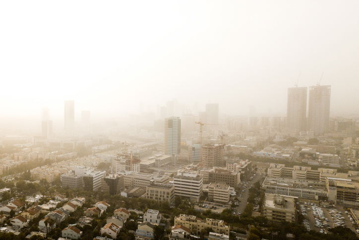 אובך אתמול בתל אביב